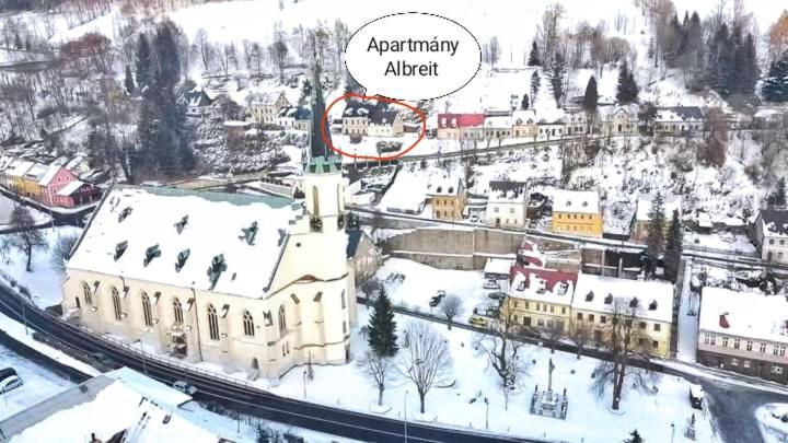 Apartman Albreit 亚希莫夫 外观 照片